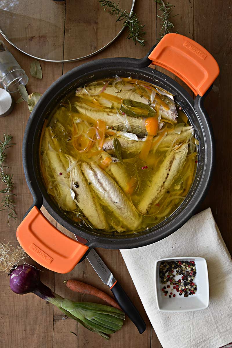 Sgombro in escabeche con arancia
