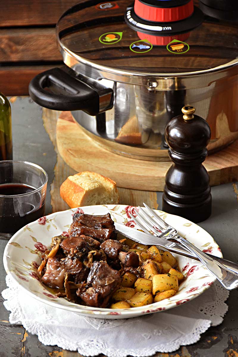Rabo de ternera al vino tinto