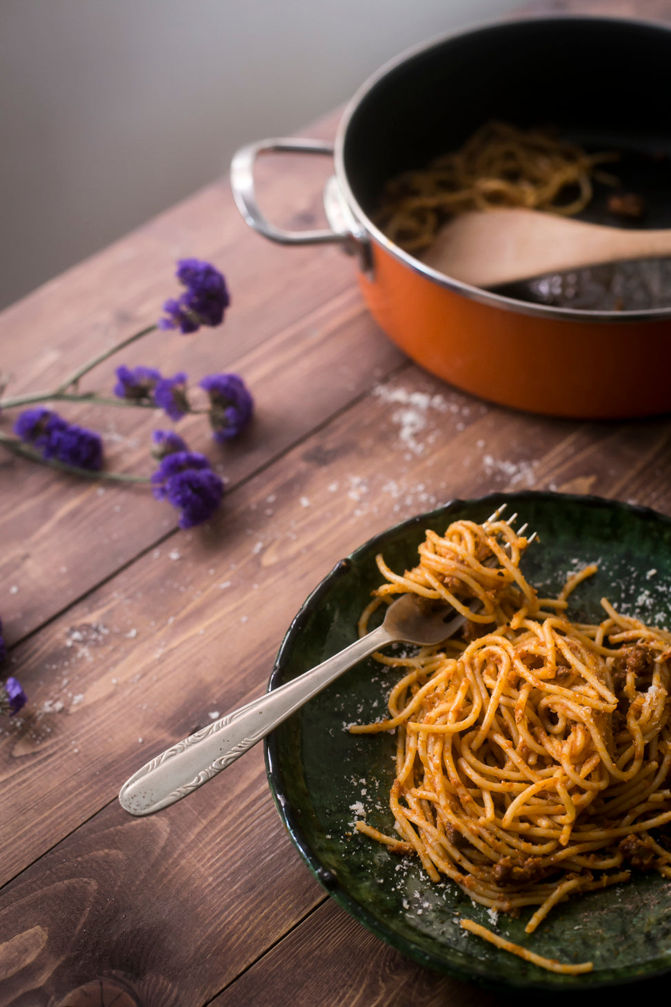 Spaghetti with minced fennel meatballs, tomato sauce, and mushrooms