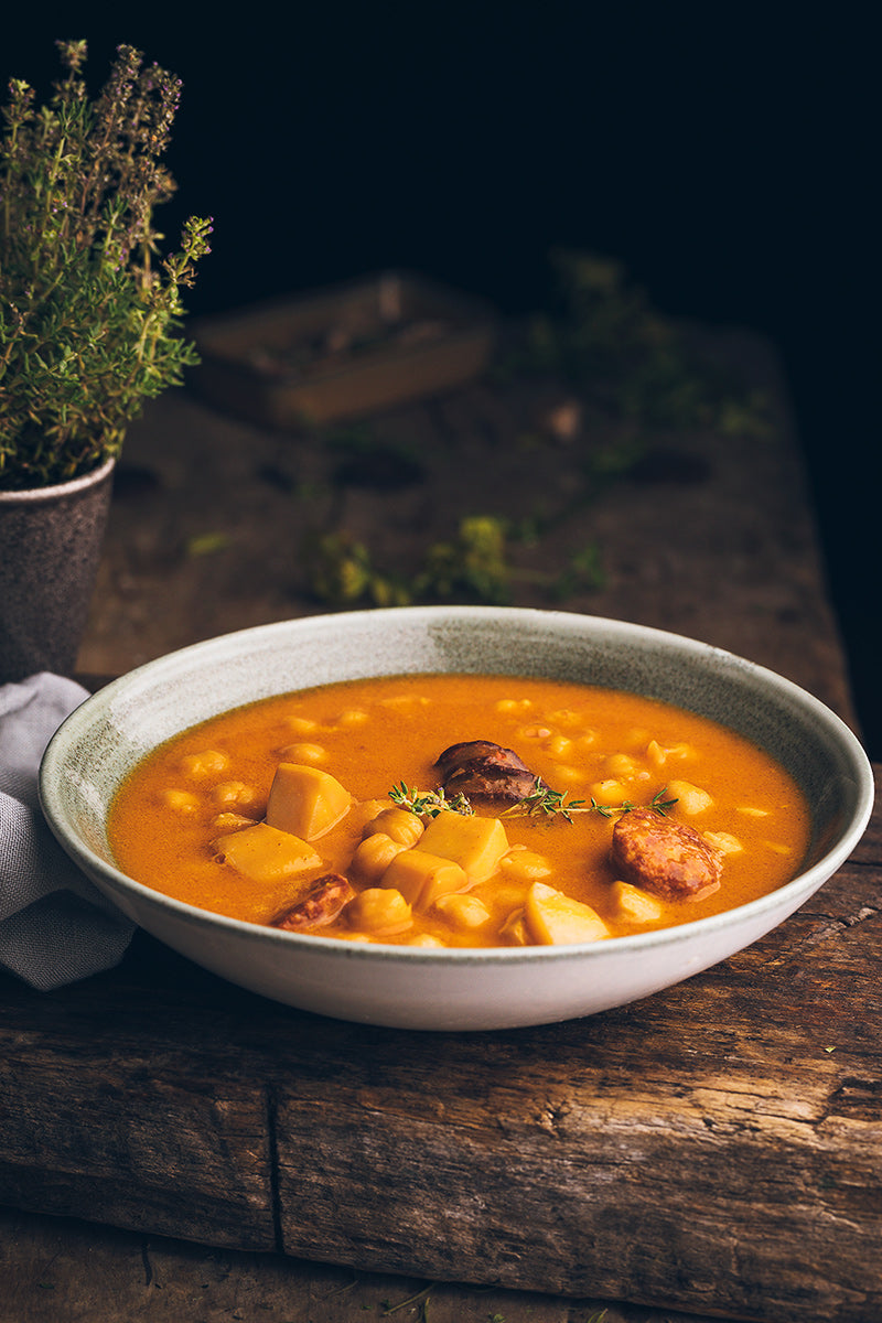 Chickpea stew with cuttlefish