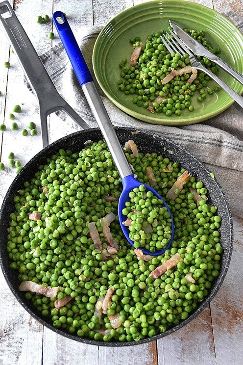 Piselli con cipolla e pancetta