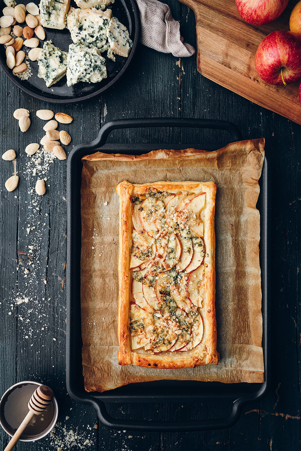 Sfoglia con mela e formaggio blu