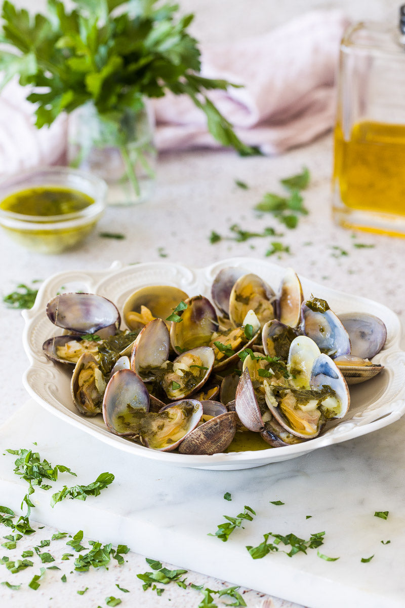 Clams in green sauce