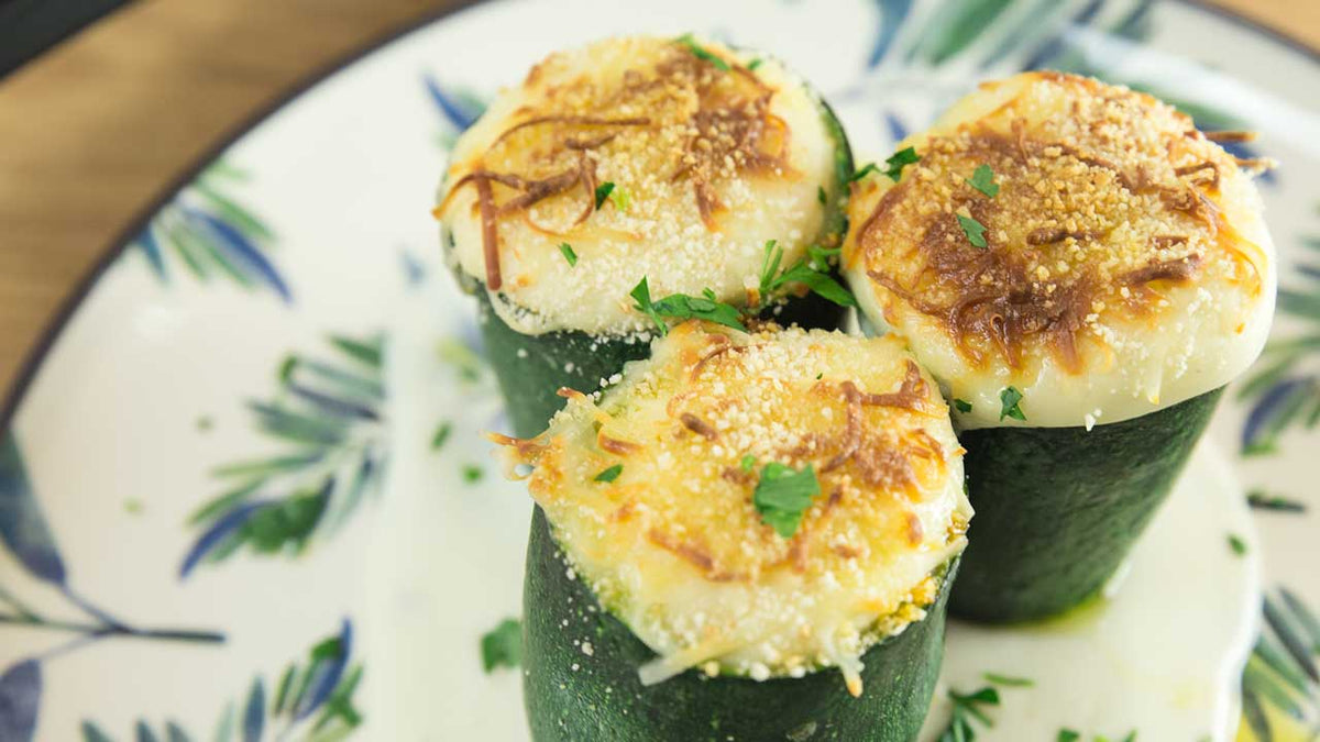 Stuffed zucchinis with béchamel